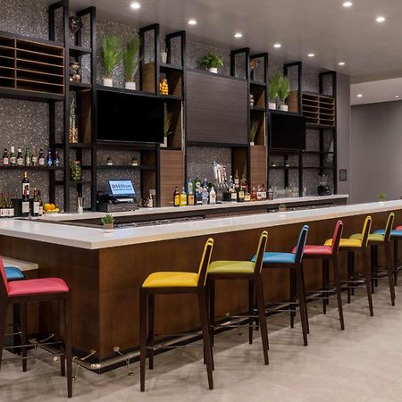 Hilton Garden Inn Pomona, Ca Екстериор снимка