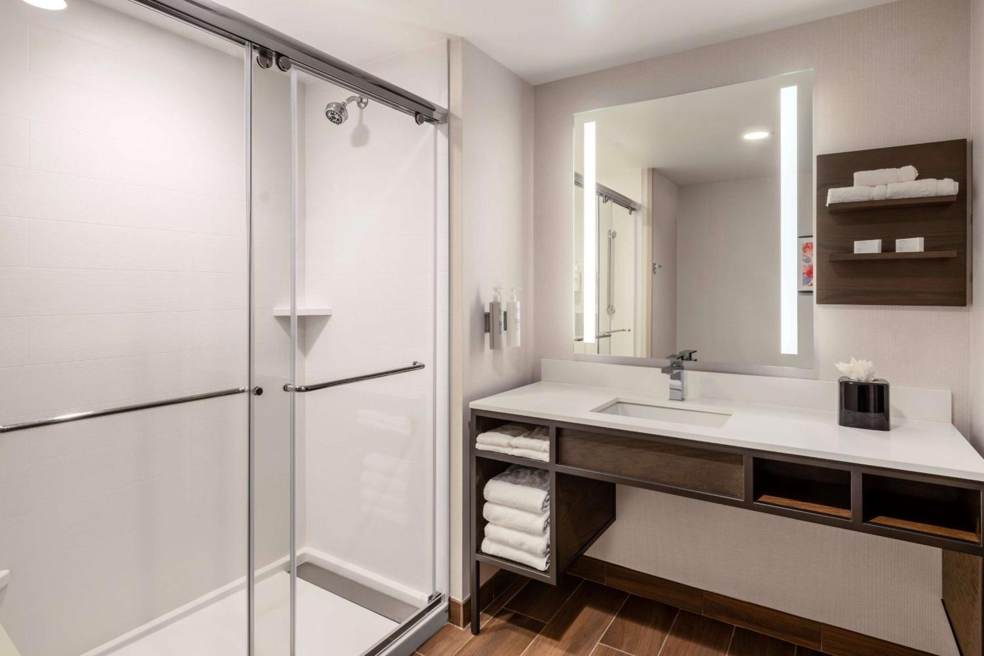 Hilton Garden Inn Pomona, Ca Екстериор снимка