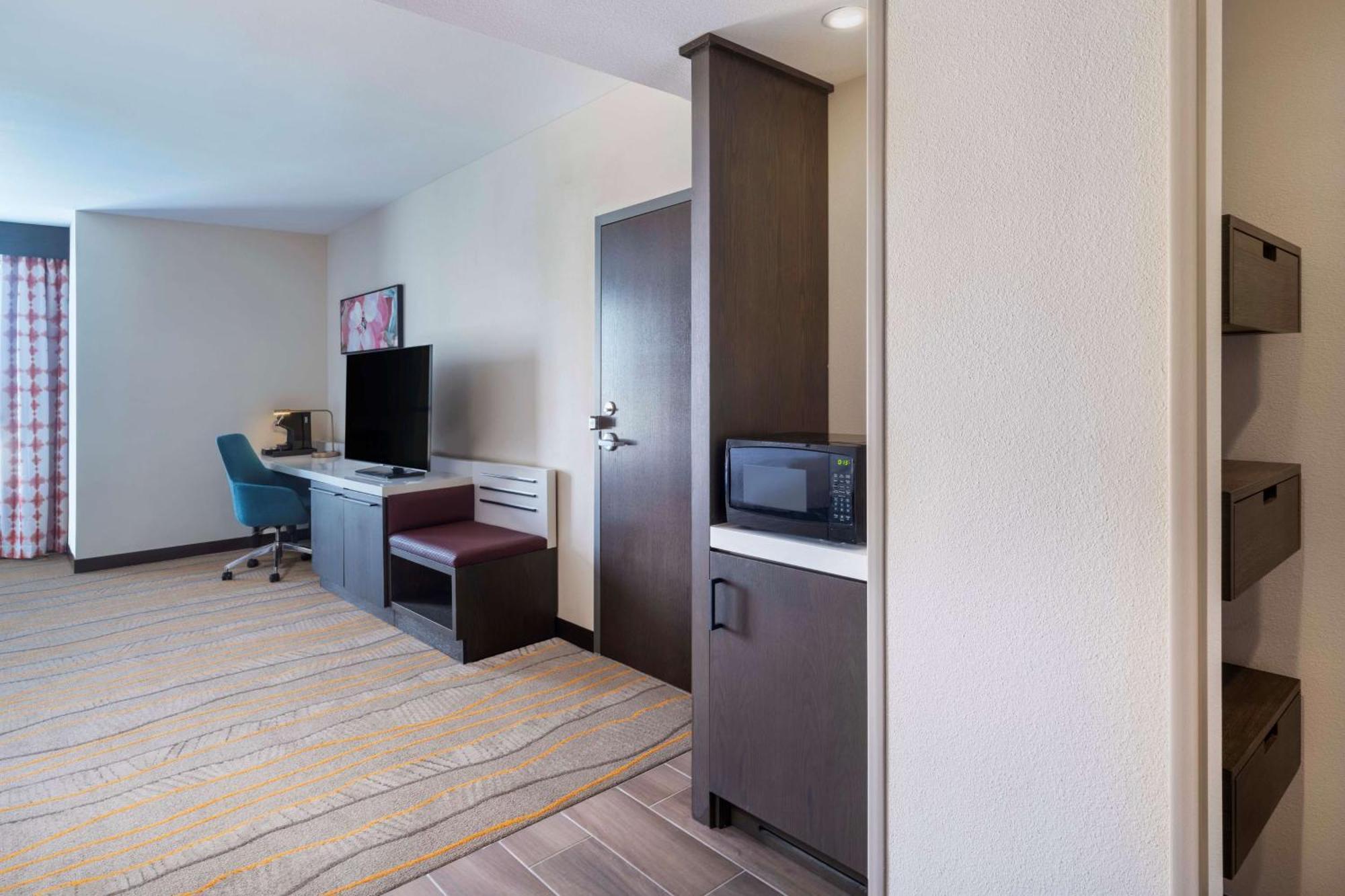 Hilton Garden Inn Pomona, Ca Екстериор снимка