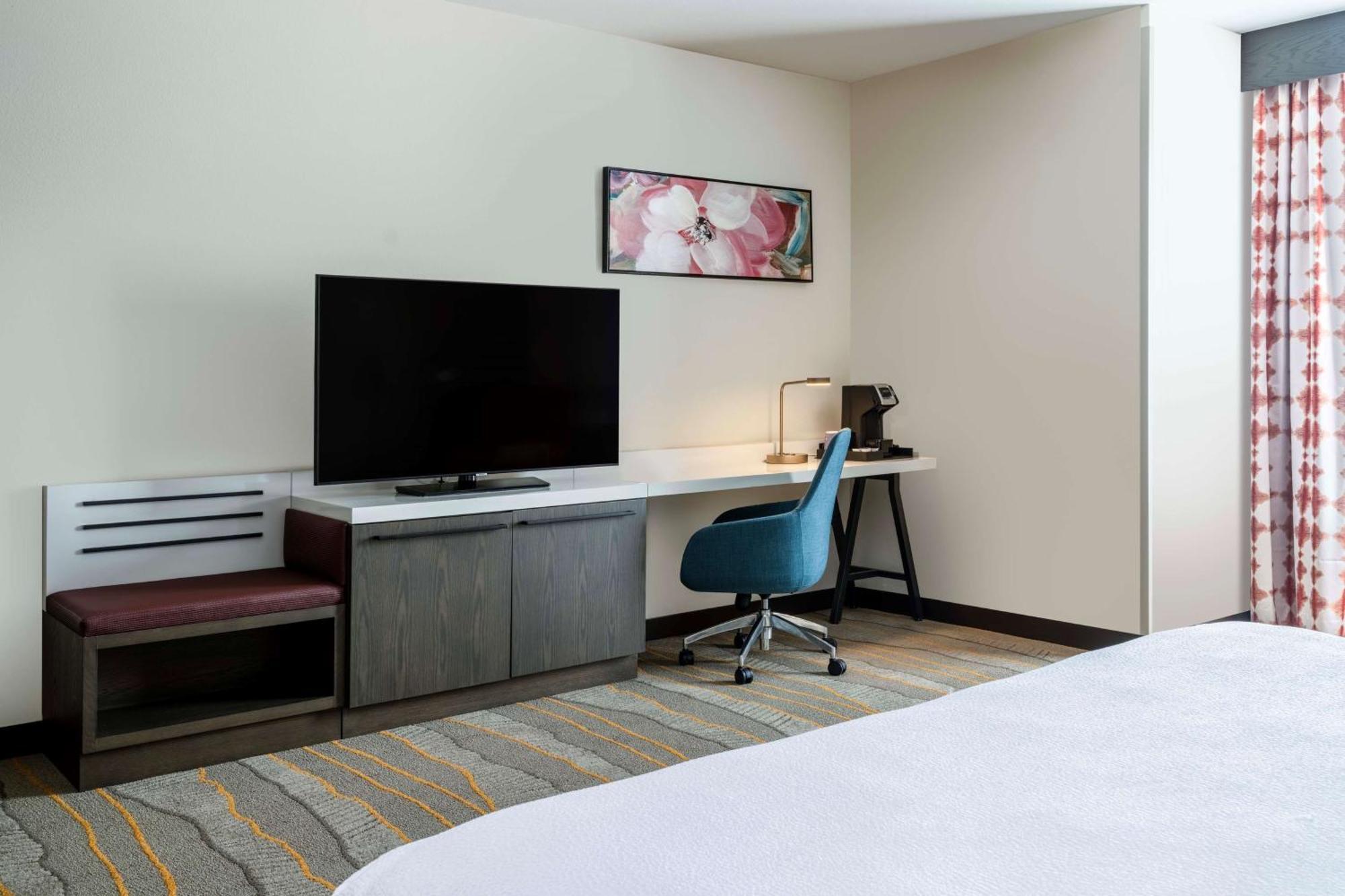Hilton Garden Inn Pomona, Ca Екстериор снимка